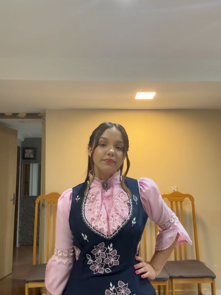 Prendas reunidas em festa tradicionalista gaúcha